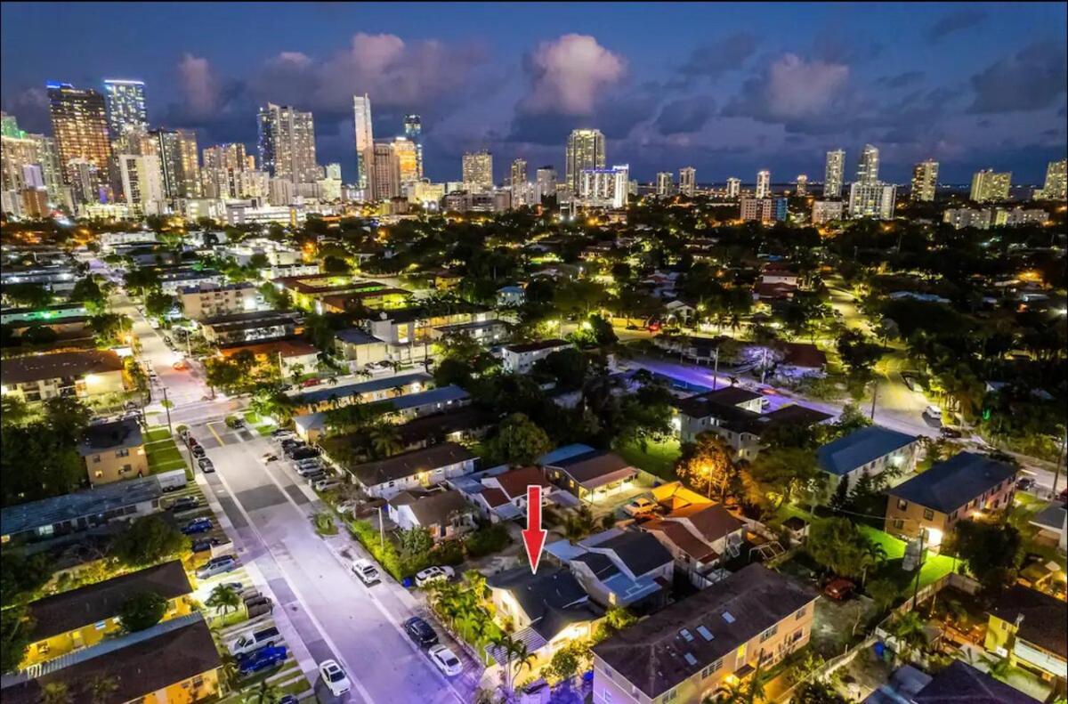 Сasa de vacaciones New 3bed 2bath Brickell & 8th Street Miami